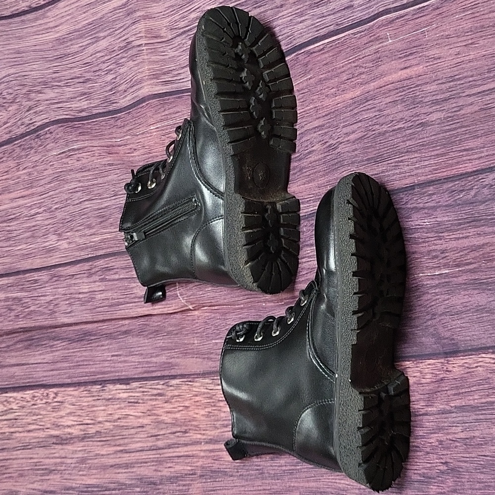 Black boots